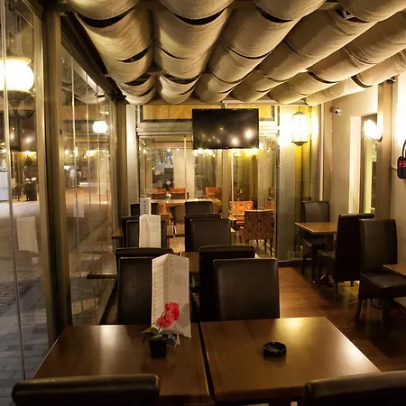 מלון Nova Plaza Boutique & 4*