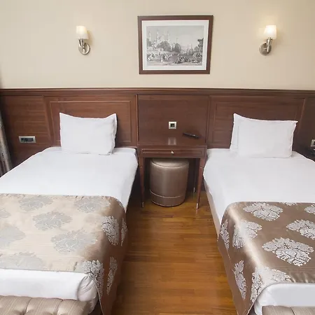 Nova Plaza Boutique & Hotel 4*