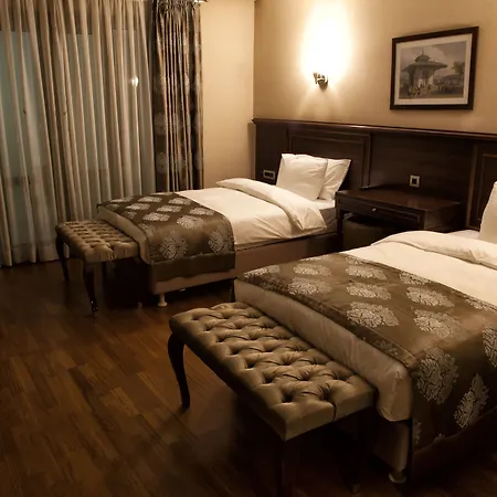 Nova Plaza Boutique & Hotel 4*