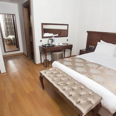Hotel Nova Plaza Boutique Hotel & Spa 4*