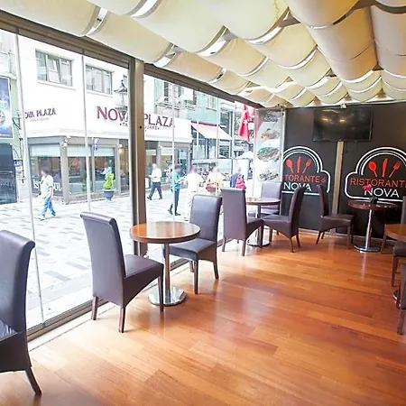 Nova Plaza Boutique & Szálloda 4*