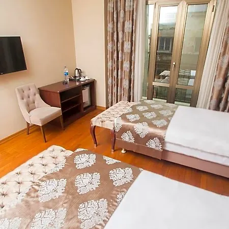 Nova Plaza Boutique & 4*