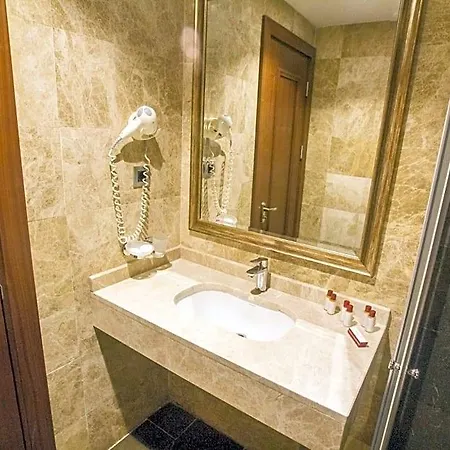 Nova Plaza Boutique & Szálloda 4*