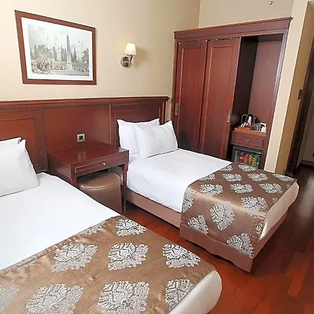 Nova Plaza Boutique & Szálloda 4*