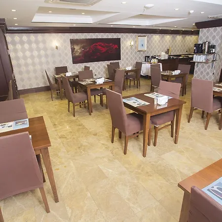 Nova Plaza Boutique Hotel & Spa Hotel 4*