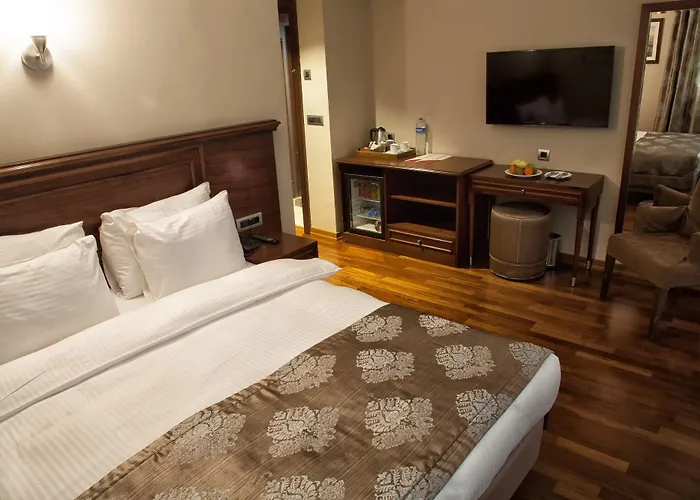 Hotell Nova Plaza Boutique & 4*